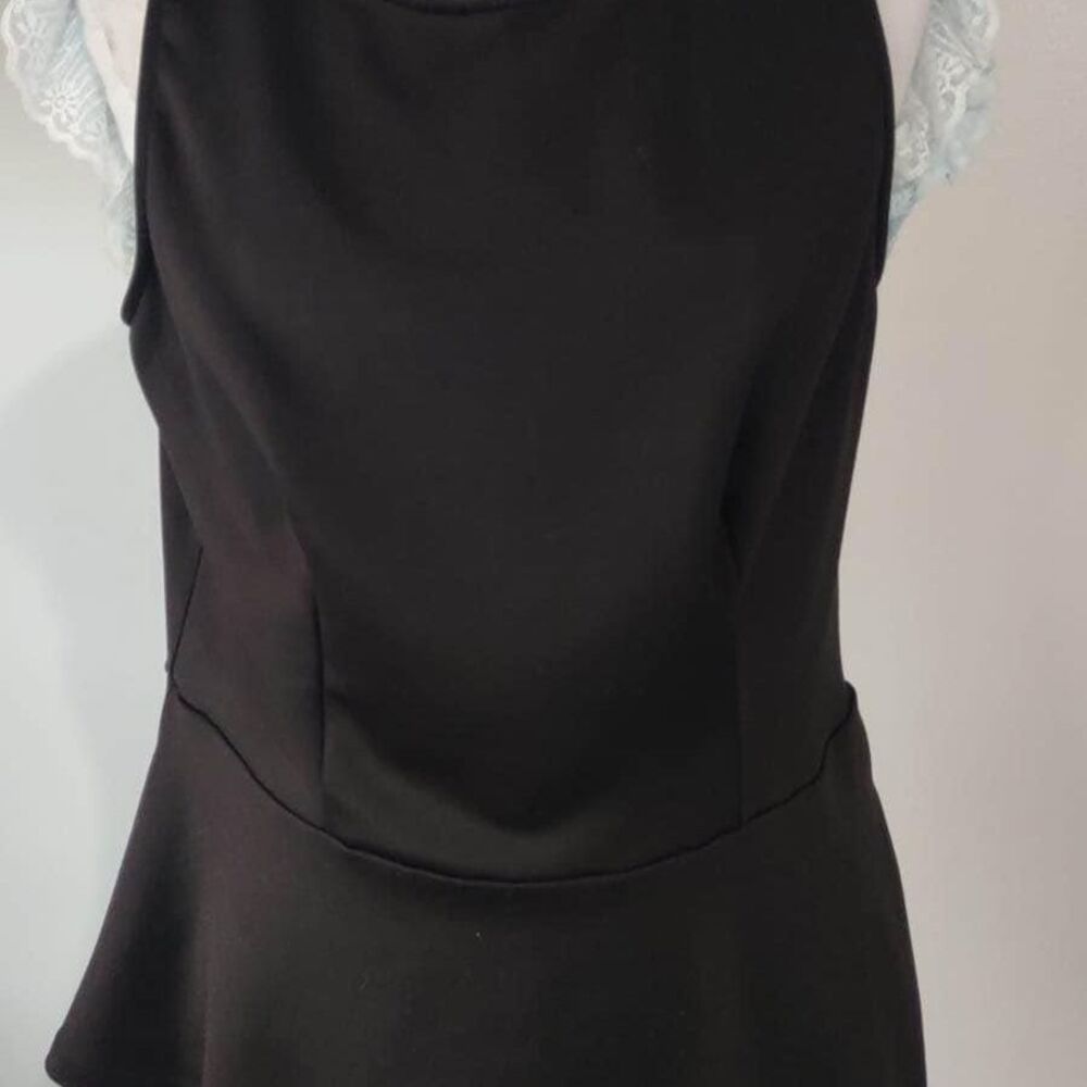 Large Massimo Sleeveless Black Blouse ruffle bottom partial zipper back C3527